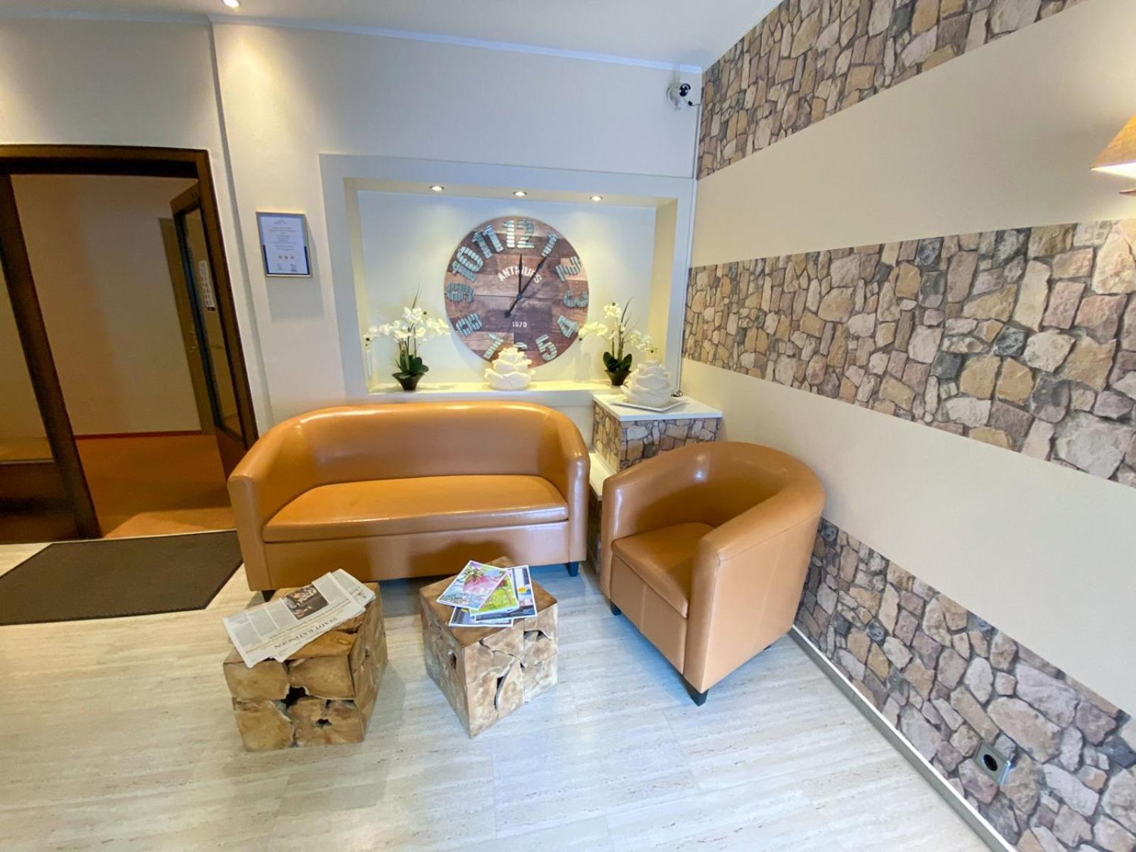 Hotel Angerland Garni Ratingen Buitenkant foto